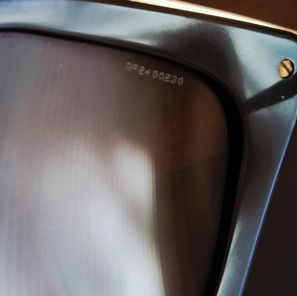 Authentic Designer PRADA Sunglasses (without case… - image 5